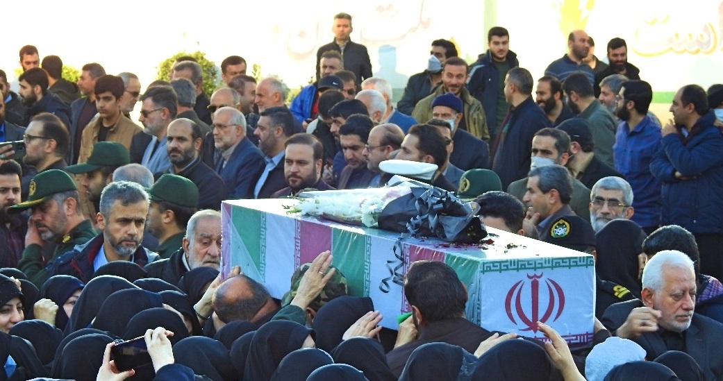 تشییع پیکر ۲ شهید گمنام در رشت