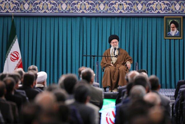 رشد نقدینگی باید متوقف شود/ دولت موانع فضای کسب وکار را برطرف کند