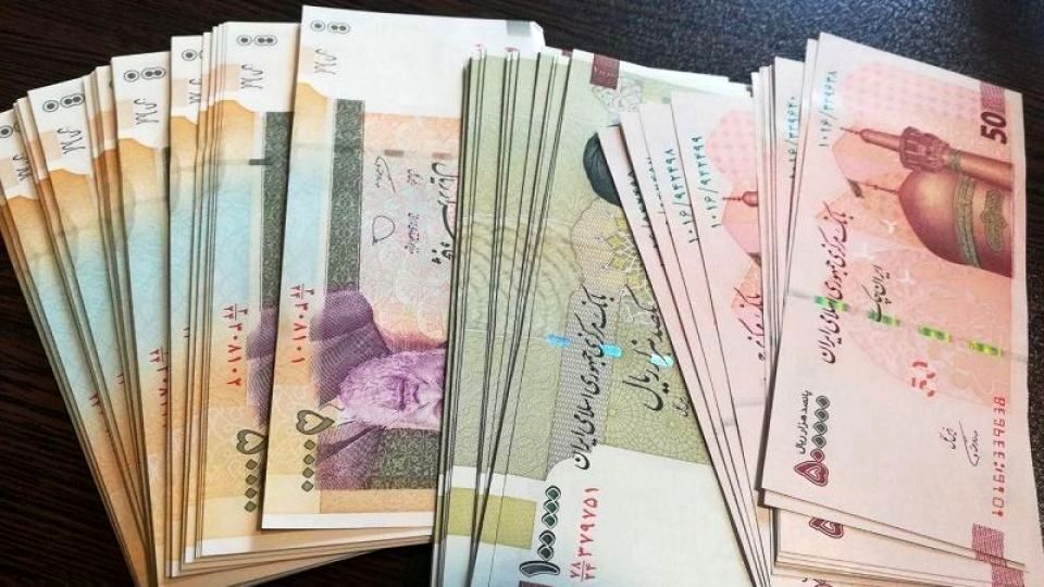 کاسبی با پول نو برای عیدی / ۸ میلیون بده ۷ میلیون بگیر!