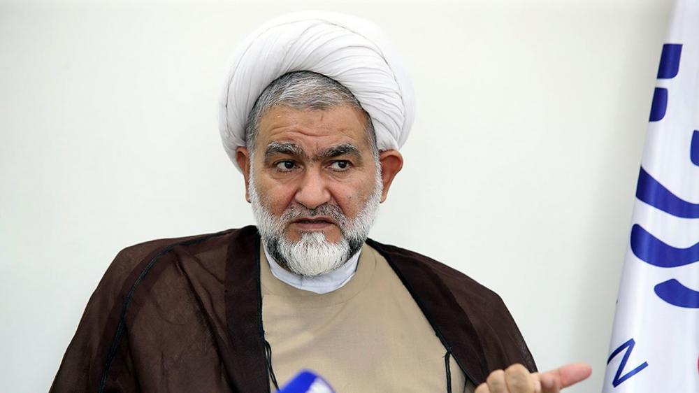 نماینده مجلس: امروز با حقوق ما نمایندگان نمی توان حتی نصف یک سکه خرید!