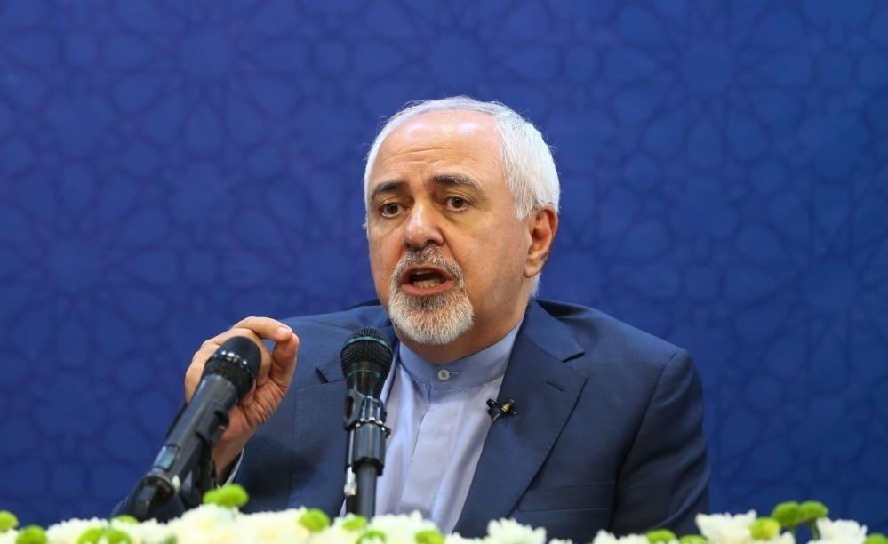 ظریف: کسی به من نگفته در انتخابات نیا / با قهرمان پرستی نمی شود کشور را اصلاح کرد