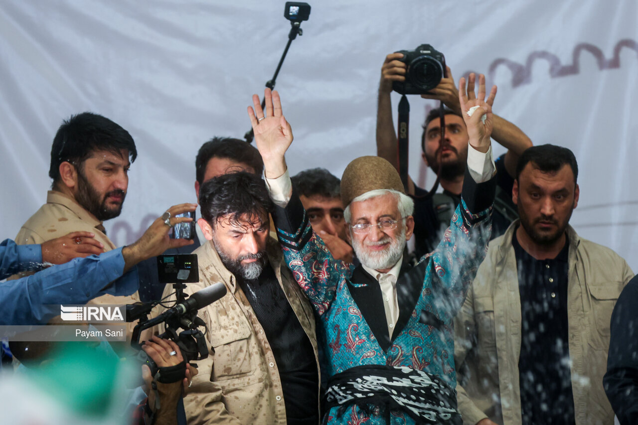 راه شهید رئیسی را با قدرت ادامه خواهیم داد | سلیمانی ها کشور را گلستان میکنند