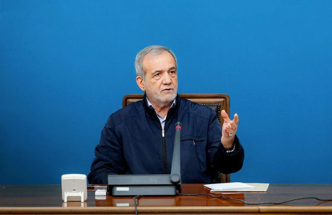 کشور برای مواجهه با هر شرایطی آماده است/معیشت مردم در کانون توجه دولت قرار دارد